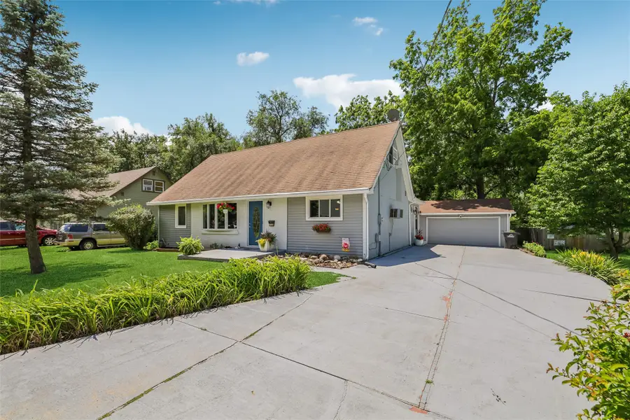 7404 SW 17th Street, Des Moines, IA 50315 - #2