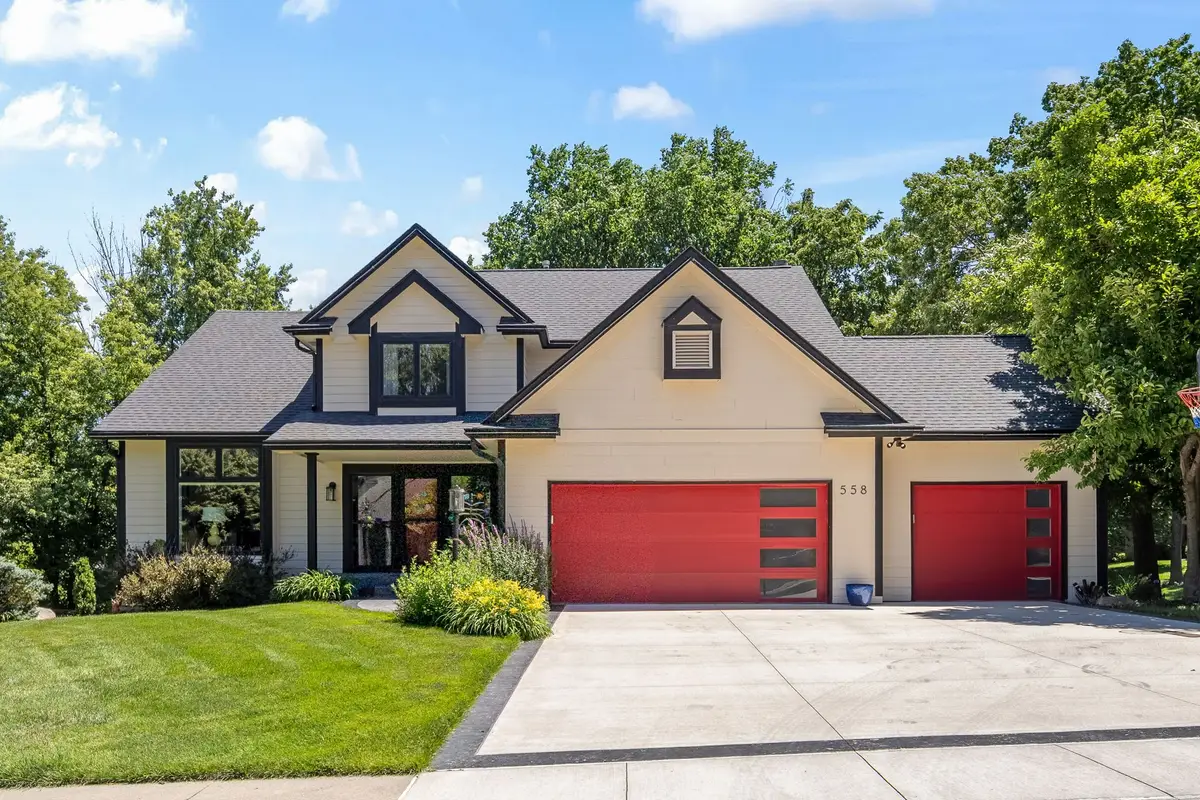 558 S 34th Court, West Des Moines, IA 50265 - #1