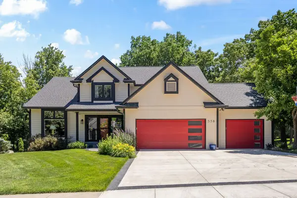 558 S 34th Court, West Des Moines, IA 50265