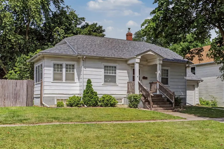 1012 10th Street, Nevada, IA 50201 - #3