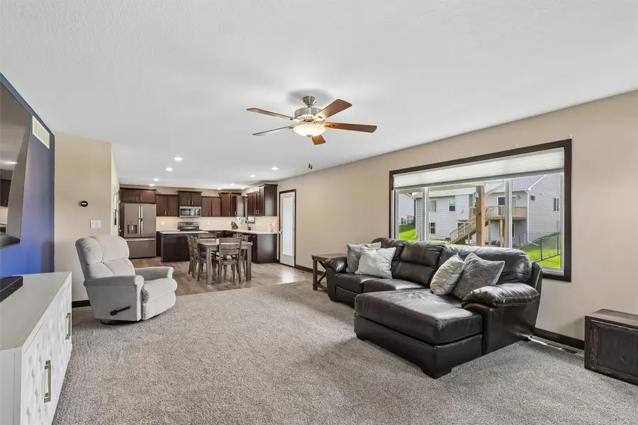 3435 E Herold Avenue, Des Moines, IA 50320 - #3