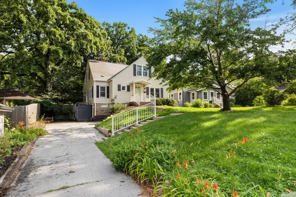 4119 Lincoln Place Drive, Des Moines, IA 50312
