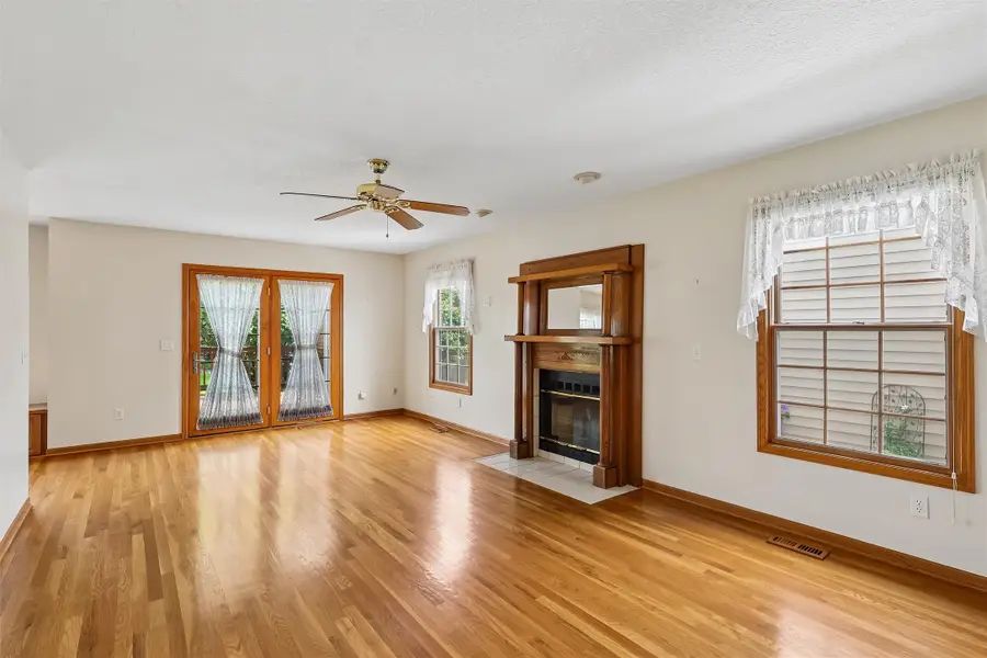 14025 Summit Drive, Clive, IA 50325 - #3