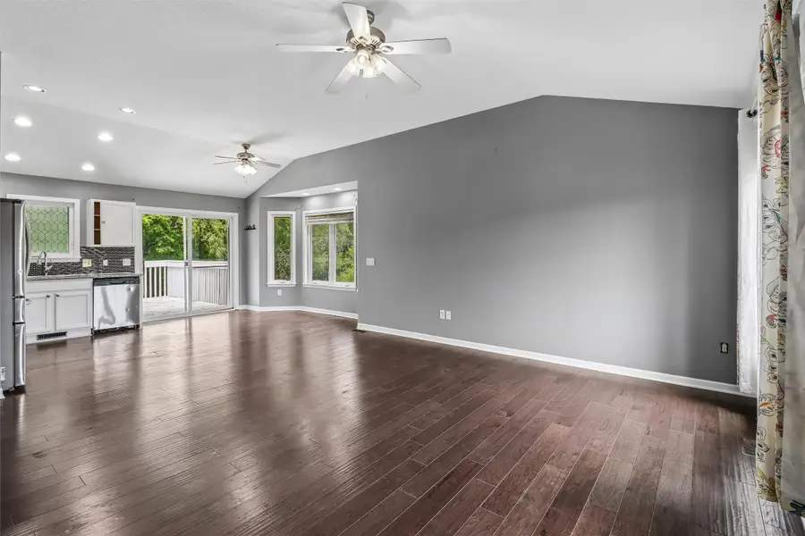 1220 E 38th Street, Des Moines, IA 50317 - #3