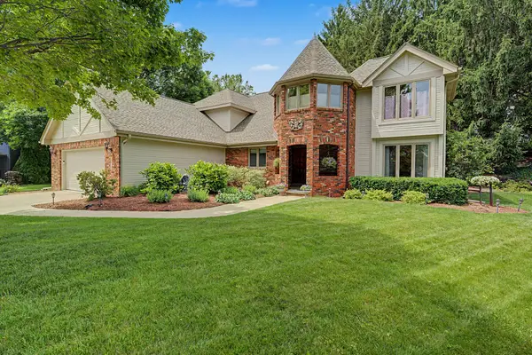 9618 Alpine Drive, Urbandale, IA 50322