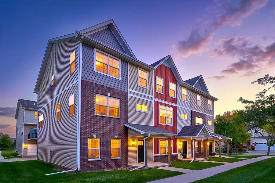 9120 Greenspire Drive, West Des Moines, IA 50266 - #3