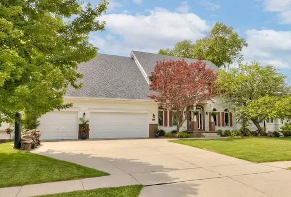 5970 Beechtree Drive, West Des Moines, IA 50266