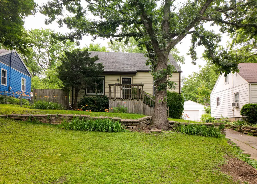3517 38th Street, Des Moines, IA 50310 - #2