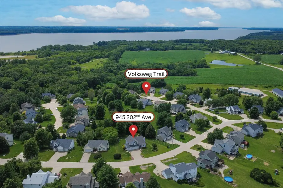 945 202nd Avenue, Pella, IA 50219 - #2