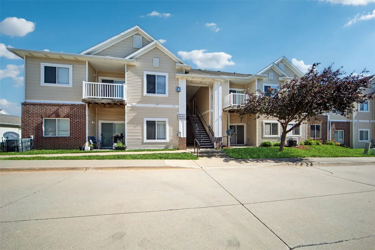 2323 E Porter Avenue #38, Des Moines, IA 50320 - #1