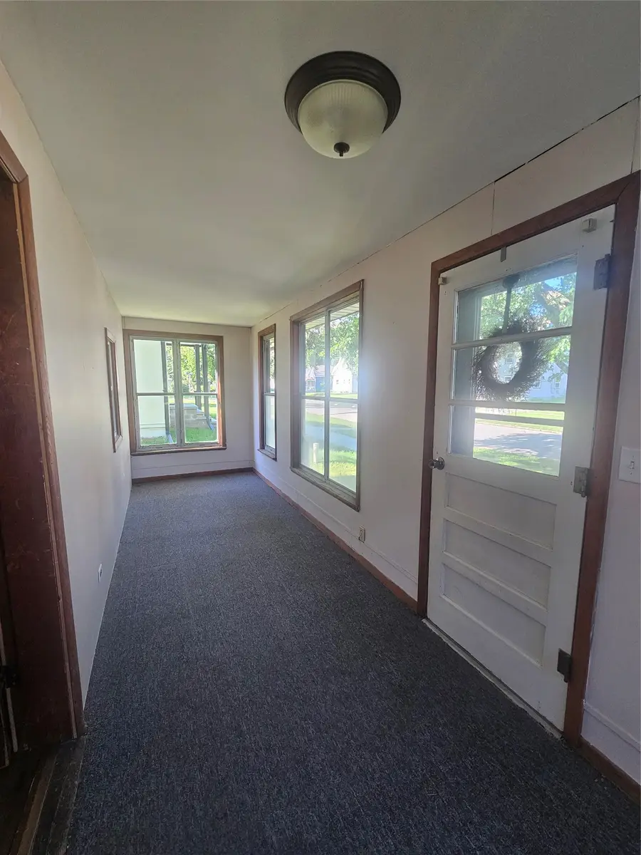 513 3rd Street, Perry, IA 50220 - #2