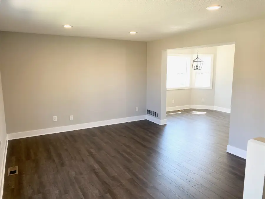 911 SW Springfield Drive, Ankeny, IA 50023 - #2