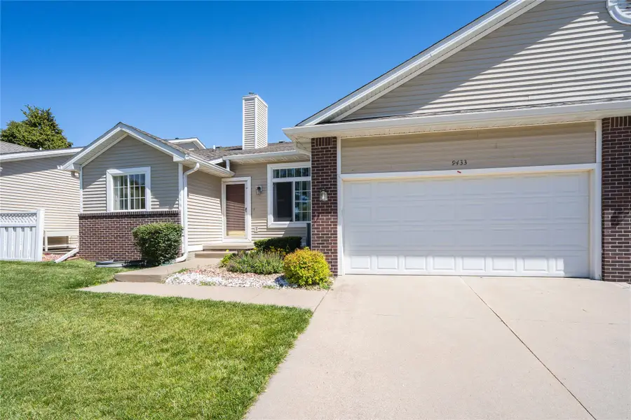9433 Maple Lane, Johnston, IA 50131 - #2