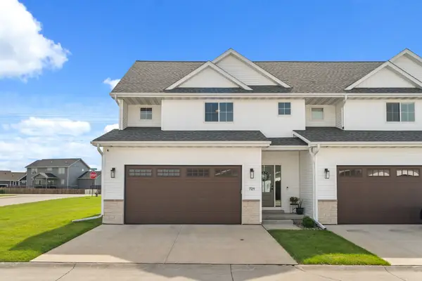 721 Spruce Street Nw, Bondurant, IA 50035