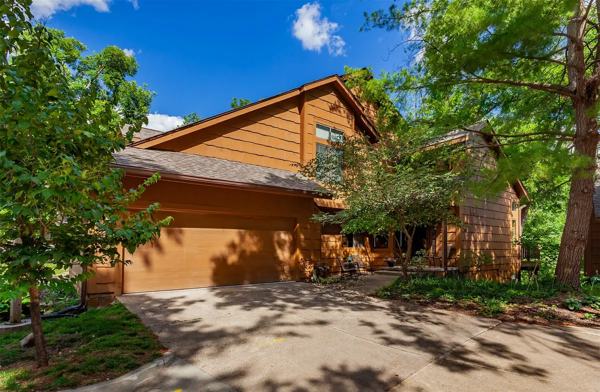 7052 Oak Brook Drive, Urbandale, IA 50322 - #1