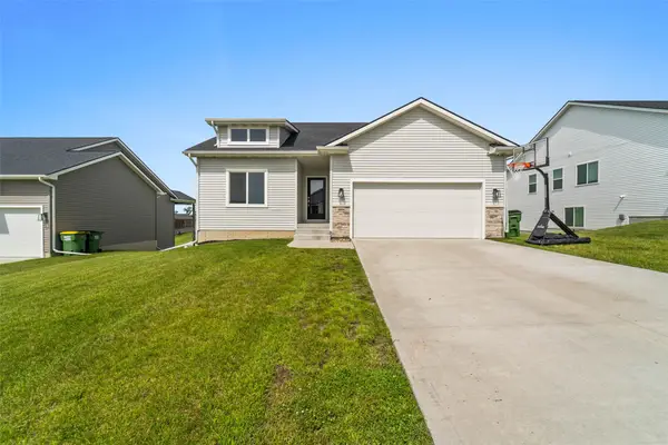 1604 Hackenberry Place, Granger, IA 50109
