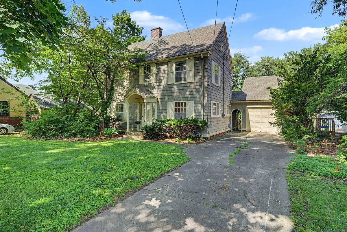 725 W 9th Street S, Newton, IA 50208 - #1