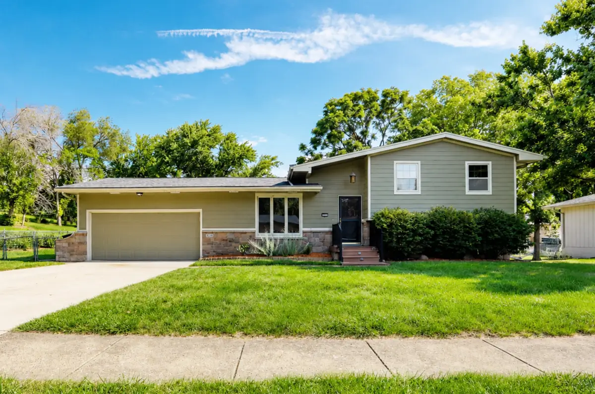 3231 Summit Vista Drive, Des Moines, IA 50321 - #1