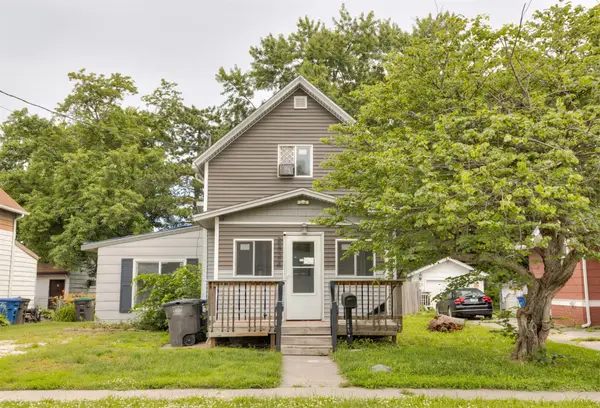 2824 Dean Avenue, Des Moines, IA 50317