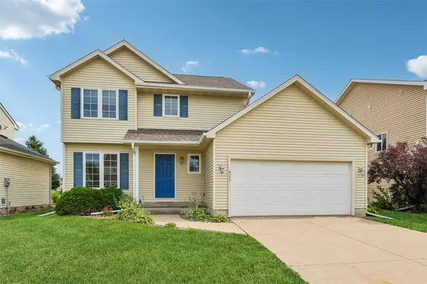 9370 Red Sunset Drive, West Des Moines, IA 50266