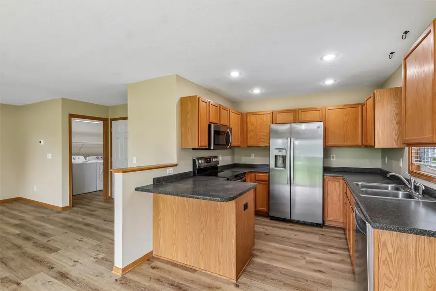 9370 Red Sunset Drive, West Des Moines, IA 50266 - #2