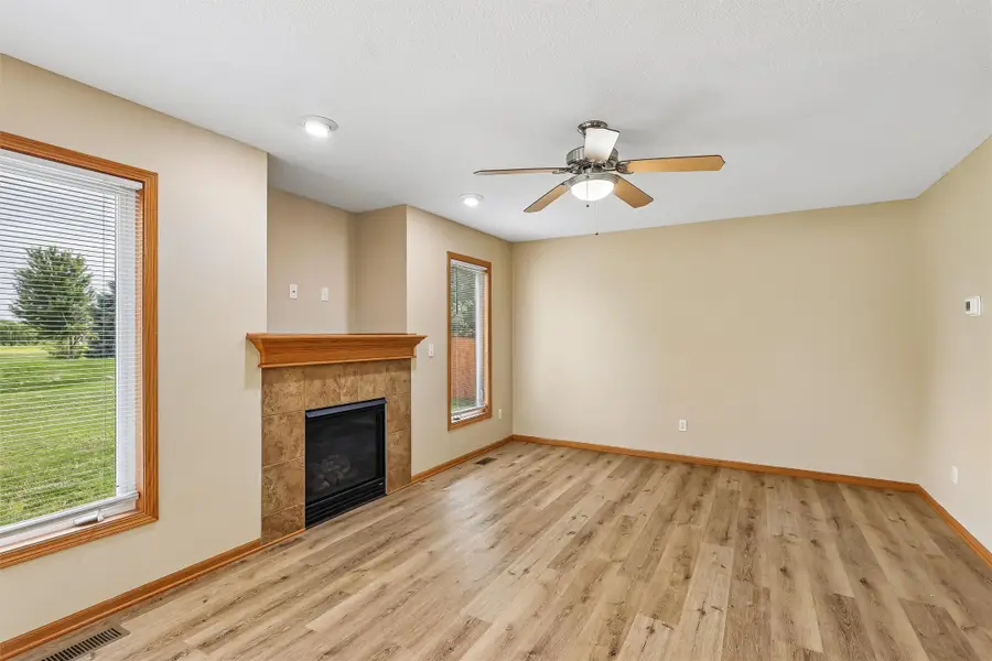 9370 Red Sunset Drive, West Des Moines, IA 50266 - #3