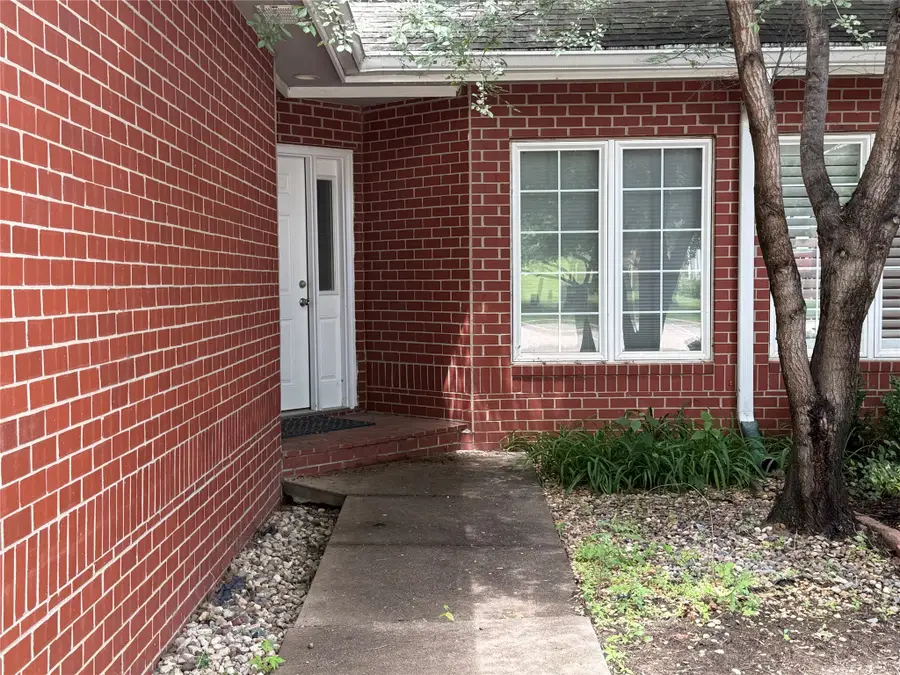 1500 Crown Colony Court #420, Des Moines, IA 50315 - #2