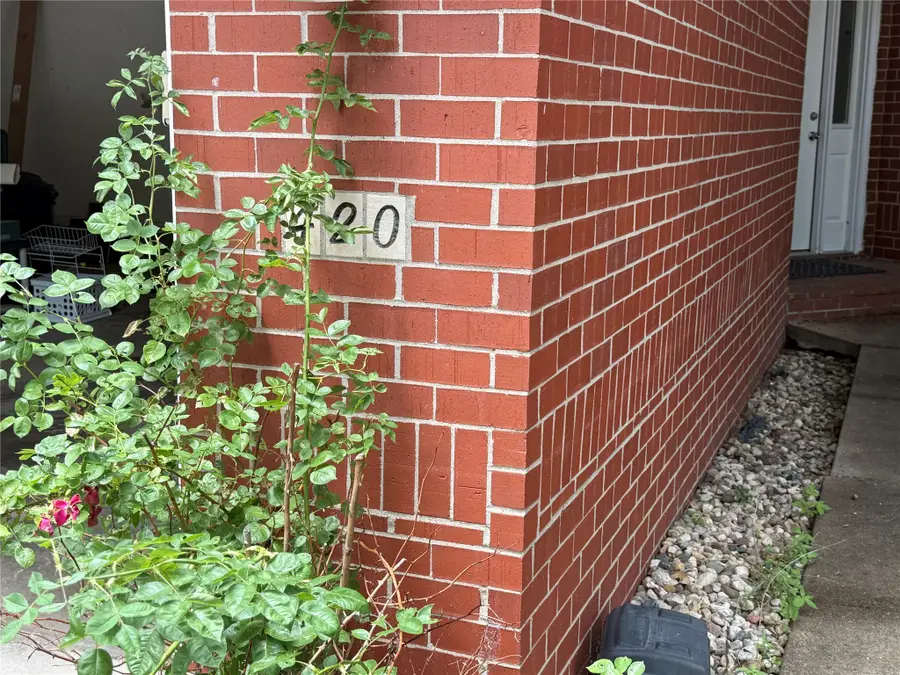1500 Crown Colony Court #420, Des Moines, IA 50315 - #3