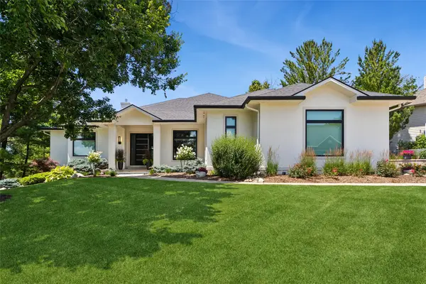 1677 Plum Thicket Lane, West Des Moines, IA 50266