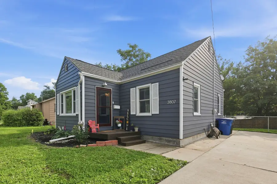 3807 50th Street, Des Moines, IA 50310 - #2