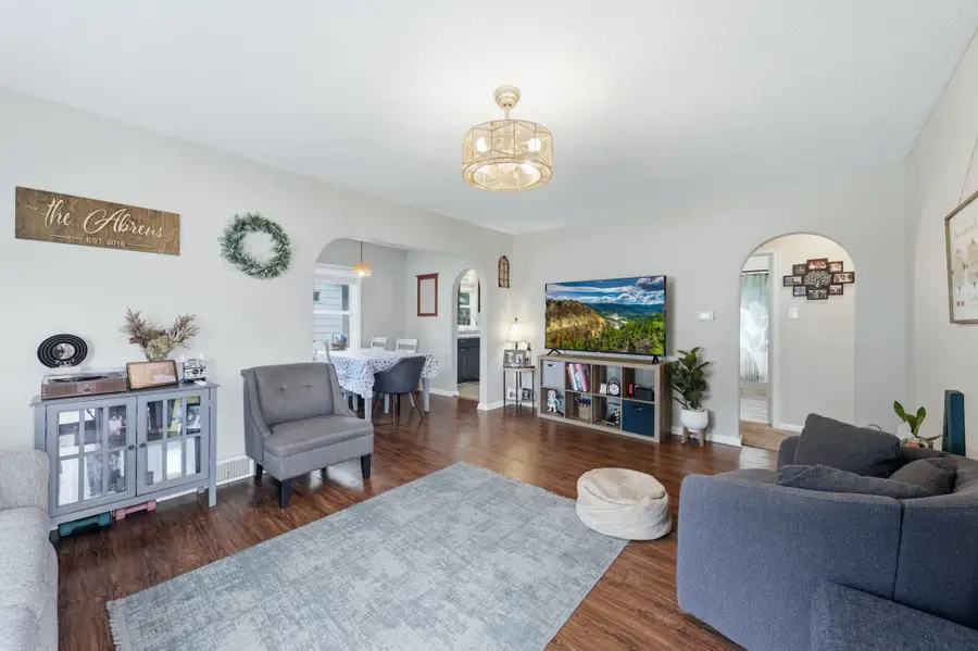 3807 50th Street, Des Moines, IA 50310 - #3