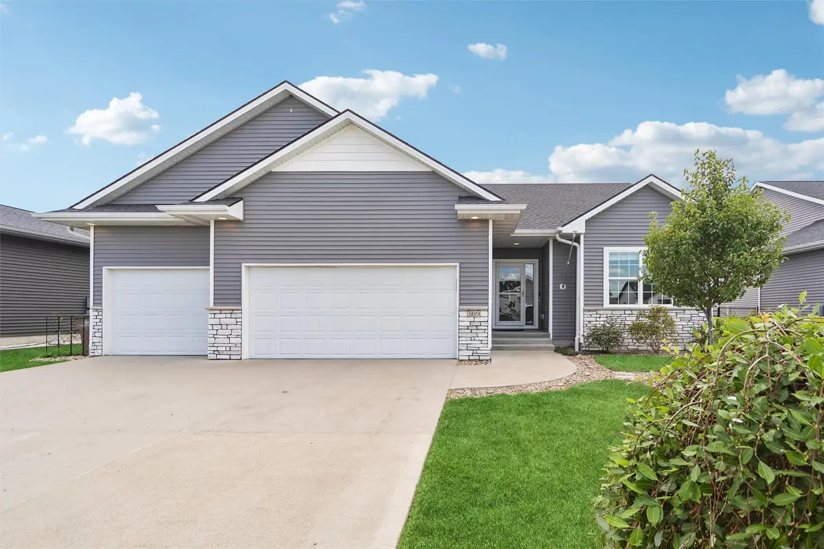 309 Summit Circle Nw, Bondurant, IA 50035 - #1