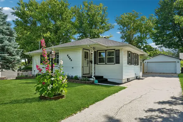 5903 SW 14th Street, Des Moines, IA 50315