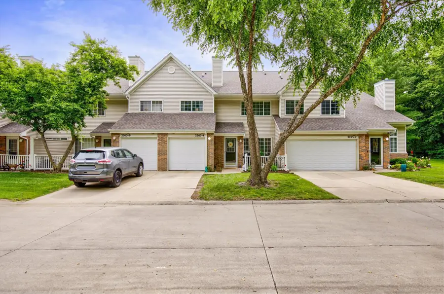2265 Grand Avenue #4, West Des Moines, IA 50265 - #2