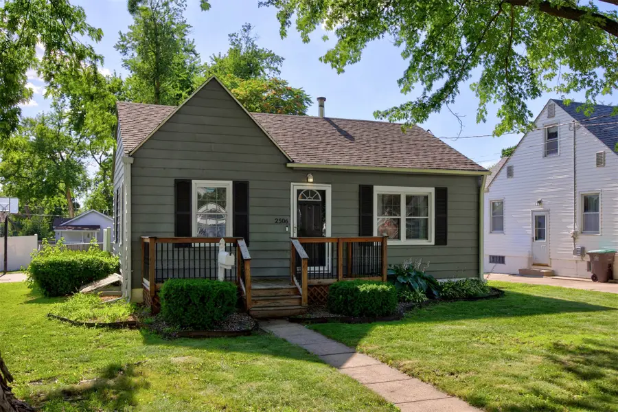 2506 60th Street, Des Moines, IA 50322 - #2