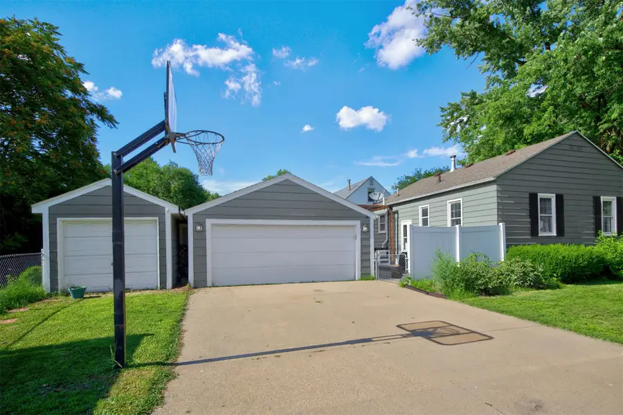 2506 60th Street, Des Moines, IA 50322 - #3