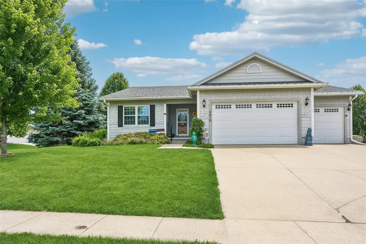 4015 124th Street, Urbandale, IA 50323 - #1