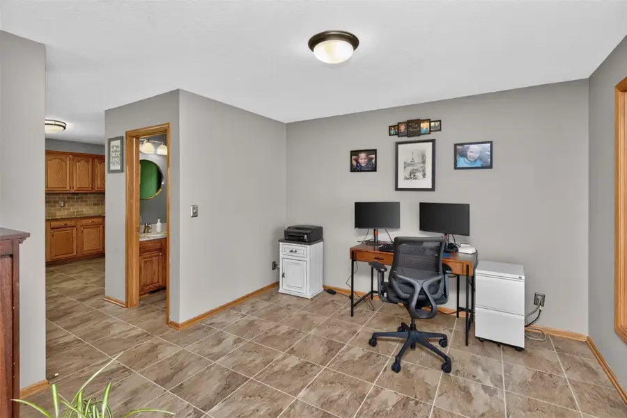 9392 Lake Drive, West Des Moines, IA 50266 - #2