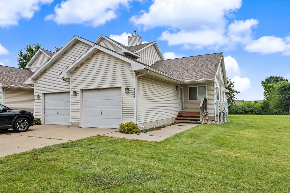 1121 10th Avenue Nw, Altoona, IA 50009 - #1