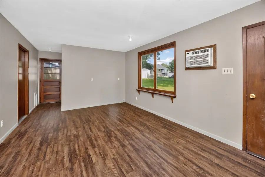 903 Elm Avenue, Norwalk, IA 50211 - #2