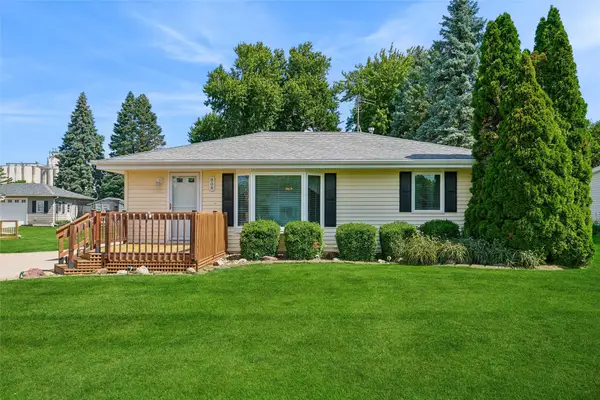 808 E Detroit Avenue, Indianola, IA 50125