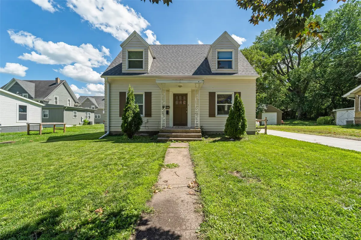 2812 Wood Street, Ames, IA 50014 - #1