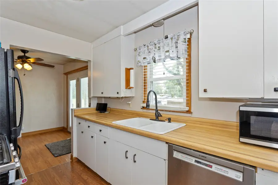 7610 SW 9th Place, Des Moines, IA 50315 - #3