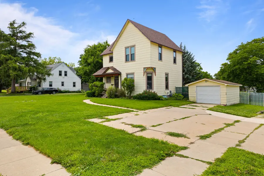605 S Jefferson Way, Indianola, IA 50125 - #3