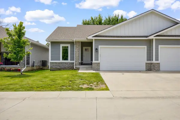 4417 Lower Beaver Road Road, Des Moines, IA 50310