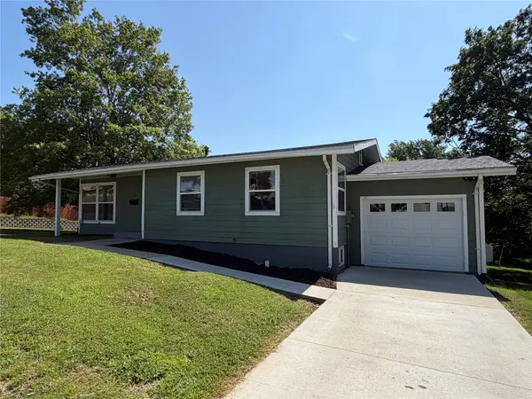 1120 Hazel Street, Pella, IA 50219