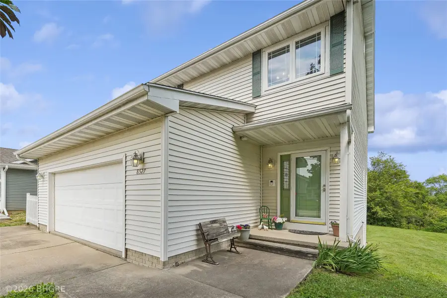 8527 Ridgeview Drive, Des Moines, IA 50320 - #3