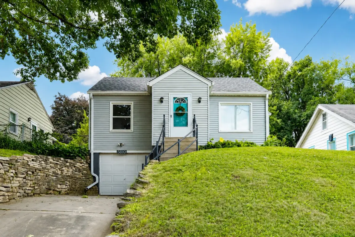 5810 University Avenue, Des Moines, IA 50311 - #1