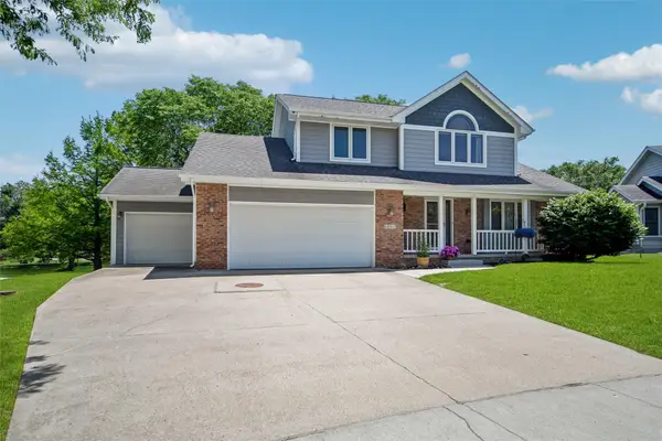 8002 Goodman Drive, Urbandale, IA 50322
