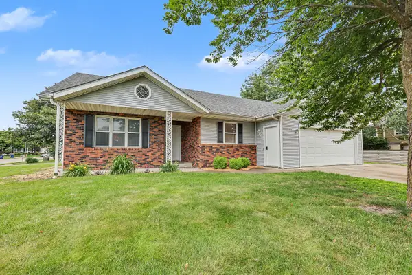 416 E 15th Street, Pella, IA 50219